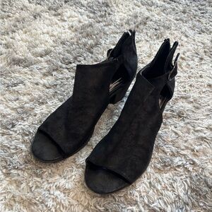 Stylish Black Women's Shoes
